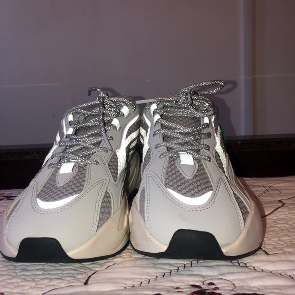 17 HORAS HACIENDO FILA por unos YEEZY STATIC (TENIS